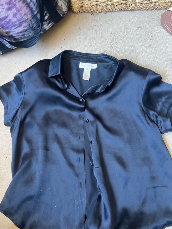 Jones New York Tops - Jones New York Black Satin Short-Sleeve Button Front Shirt